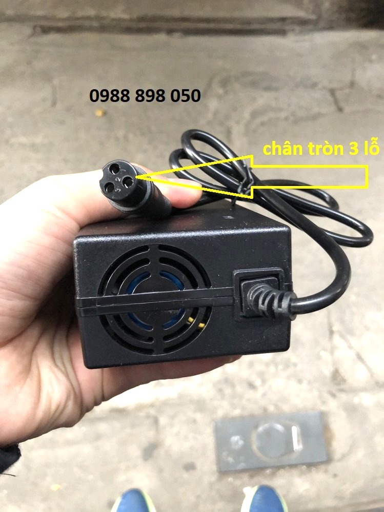 Dây sạc pin xe cộ năng lượng điện trẻ nhỏ 6V 12V Xeotodientreemorg #15 Dây sạc pin xe cộ năng lượng điện trẻ nhỏ 6V 12V Xeotodientreemorg